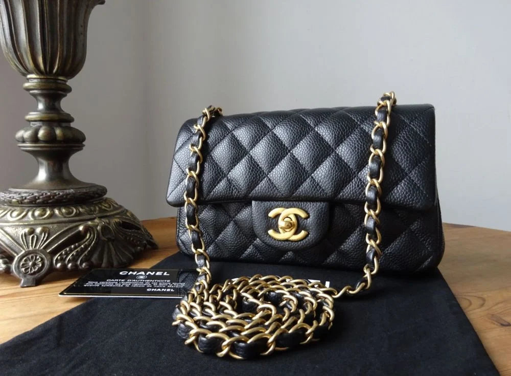 CHANEL CC / BLACK GOLD