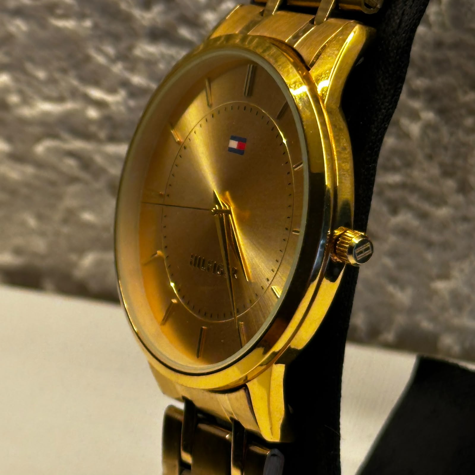 TOMMY HILFIGER GOLD