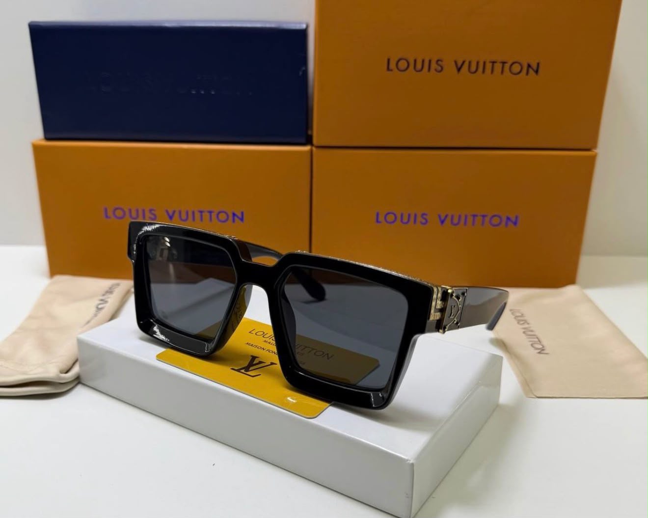 LV MILLONAIRE